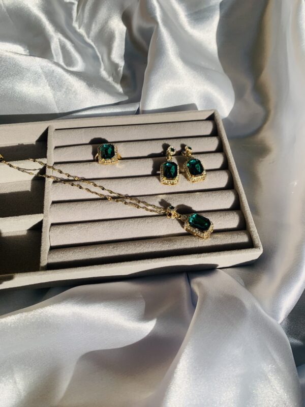 Emerald Set Stainless Steek Koren Style Jewelry Set - Image 2